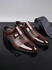 billige Loafers-Brune herreloafers i kunstskinn til bryllup, slip-on-design med polert finish, klassisk elegant stil, ideell for brudgommer, bryllupsgjester og formelle arrangementer