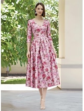 baratos Comprimento do chá-Linha A Longuette Vestido Coquetel Vestido de convidada de casamento Vestido Para Mãe dos Noivos Manga 3/4 Decote V Elegante Simples Casual Formal Cetim Elástico com Pregas Estampado