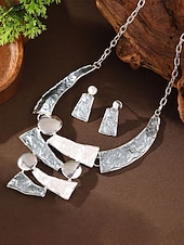 Χαμηλού Κόστους Γυναικείο Κολιέ-Γυναικείο σετ κολιέ και σκουλαρίκια από μποέμικο κράμα, πολύχρωμα γεωμετρικά κοσμήματα με υφή, κομψά αξεσουάρ boho στυλ για γυναίκες, ιδανικά για casual ντύσιμο, διακοπές, φεστιβάλ και πάρτι