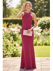 cheap Long Dresses &amp; Gowns-Sheath Column Floor Length Wedding Guest Dress Formal Dresses Evening Gown Prom Dresses Elegant Sleeveless Halter Neck Prom Formal Stretch Fabric with Embroidered Flower