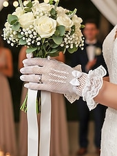 baratos Casamento ACC-Luvas femininas de poliéster com renda e efeito rede, pretas e brancas, respiráveis e elásticas, perfeitas para noivas, elegantes luvas vintage transparentes para casamentos, bailes de formatura, eventos noturnos e ocasiões formais.