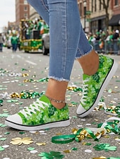 billiga Kvinno skor-Låga sneakers i canvas med grönt klövertryck för dam, St. Patrick's Day - klassiska snörskor för vardagsbruk, irländsk parad, julfest och gatufestival &amp;vardagskläder