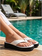 preiswerte Frauen-Weiße Plateau-Flip-Flops für Damen – bequeme, klobige Keilsandalen für den Poolbereich in Luxusresorts und tropische Urlaube &amp;Sommerurlaub am Strand