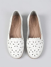 abordables Sandalias planas de mujer-Mocasines blancos transpirables con recortes para mujer con bordado floral, plantilla acolchada suave, elegantes zapatos mocasín casuales y cómodos, perfectos para caminar, viajar, picnics y fiestas
