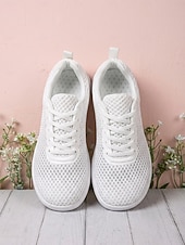 voordelige Vrouwen-Women's White Wide Fit Breathable Mesh Sneakers - Lightweight Mesh Walking Shoes for Resort Streets, Vacation Travel &amp; Everyday Casual Comfort