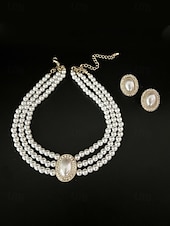 Недорогие Свадьба ACC-Женский комплект из ожерелья и сережек из искусственного жемчуга, винтажное элегантное многослойное колье-чокер с овальным кулоном, классические свадебные украшения для свадьбы, вечерних вечеринок и торжественных мероприятий.