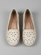 abordables Sandalias planas de mujer-Mocasines blancos transpirables con recortes para mujer con bordado floral, plantilla acolchada suave, elegantes zapatos mocasín casuales y cómodos, perfectos para caminar, viajar, picnics y fiestas