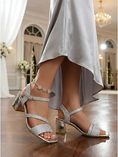 abordables Dama de honor-Sandalias de tacón cuadrado con tiras y purpurina plateada para mujer, con correa en el tobillo: zapatos brillantes de punta cuadrada y tacón medio para bodas de verano y resorts tropicales.