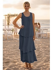 baratos Comprimento do tornozelo-Tubinho Até o Tornozelo Vestido de convidada de casamento Vestido formal Tiered Dress Vestido Para Mãe dos Noivos Sem Manga Decote V Elegante Simples Convidado do casamento Semi formal Chiffon com