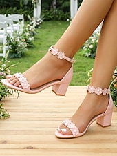 abordables Dama de honor-Sandalias de tacón cuadrado con flores amarillas para mujer: elegantes zapatos de dama de honor para bodas en el jardín.