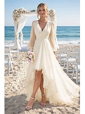 economico Piccole vestiti bianchi-Matrimonio sulla spiaggia addio al nubilato piccolo abito bianco abiti per addio al nubilato abiti da matrimonio A-Line scollo a V manica lunga asimmetrico chiffon abiti da sposa con colore solido