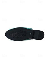 abordables Loafers-Men's Faux Leather Green Textured Slip-On Loafers, Elegant and Bold Wedding Shoes for Special Occasions
