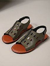economico Donne-sandali da donna traforati con punta aperta color verde militare - design traspirante con aperture, scarpe casual leggere per l'estate, i viaggi, il tempo libero all'aperto e l'uso quotidiano