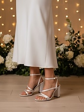 abordables Dama de honor-Sandalias de boda planas con tiras en color marfil para mujer, zapatos de novia minimalistas con tiras en el tobillo, elegantes zapatos de boda urbanos para novias.