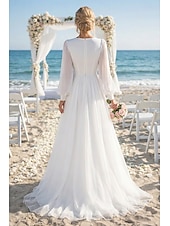 economico Piccole vestiti bianchi-Matrimonio sulla spiaggia addio al nubilato piccolo abito bianco abiti per addio al nubilato abiti da matrimonio A-Line scollo a V manica lunga asimmetrico chiffon abiti da sposa con colore solido