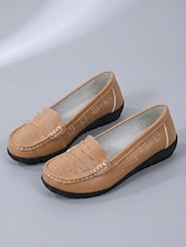 economico Donne-Mocassini da donna in morbida similpelle con design traspirante e traforato, comode e leggere ballerine per donna, per passeggiate casual, lavoro, viaggi &amp;abbigliamento quotidiano