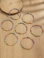 preiswerte Damenarmband-Boho-Armbandset für Damen, farbenfrohe Stretcharmbänder aus Kunstharz mit Herzanhänger, mehrfarbiger, stapelbarer Schmuck für Damen, perfekt für Alltag, Urlaub, Strand und Partys