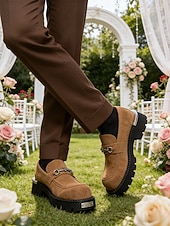 economico Mocassini-mocassini da uomo in pelle scamosciata marrone, elegante design slip-on con suola spessa, perfetti per matrimoni in giardino, eventi formali all'aperto e celebrazioni eleganti