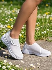 abordables Zapatillas de mujer-Zapatos blancos sin cordones de malla transpirable para mujer: zapatos casuales ligeros para caminar para uso diario, viajes, jardinería y actividades de ocio.
