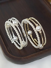 billige Bryllup ACC-Armbåndssett med tre lag i kunstperlelegering til dame, stablebare armbånd i gull og sølv med elegante perler og krystalldetaljer, vintage brudesmykker til bryllup, kveldsfester og formelle arrangementer