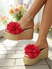 voordelige Sleehaksandalen-Groene sleehak sandalen voor dames – stijlvolle, met bloemen versierde slippers met een sleehak van espadrille-imitatie, perfect voor casual uitjes, zomervakanties en strandfeestjes.