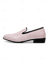 tanie Loafery-Męskie jasnoróżowe mokasyny z wytłoczonym wzorem krokodyla, minimalistyczny, wsuwany design, wyrafinowany, elegancki styl, idealne na wesela i formalne wyjścia