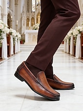 abordables Mocassins-Chaussures habillées Oxford en cuir pour homme – élégantes et raffinées pour les mariages, les événements formels et les occasions spéciales, parfaites pour le marié et ses invités.