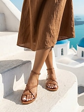 preiswerte Flache Sandalen-Minimalistische braune Riemchensandalen für Damen – bequeme, flache Gladiatorensandalen im griechischen Stil mit Knöchelriemen für Strandurlaub und Sommerreisen auf die Insel. &amp;Boho-Urlaubsoutfits