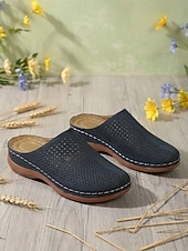 baratos Socas &amp; Mules de mulher-Mules femininas perfuradas, estilo slip-on – sapatos brancos em couro sintético com salto confortável para uso diário, passeios casuais e um estilo descontraído de verão.