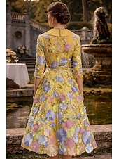 abordables Robes de cocktail-Ligne A Longueur thé Robes de Cocktail Élégant ancien Floral Demi Manches Revers Fête de jardin Mariage Poche Satin Dos Bénitier avec Fleur brodée Broderie Poche