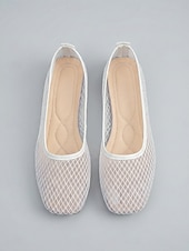 economico Ballerine da donna-ballerine da donna in rete traspirante bianca, scarpe casual leggere e slip-on per i viaggi, estate &amp;comfort quotidiano
