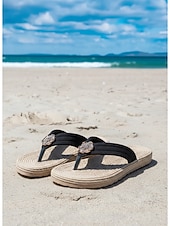 halpa Kvinnor-Women's Vibrant Fuchsia Flip Flops - Romantic Bohemian Thong Sandals with Crystal Flower Embellishment &amp; Woven Texture Sole for Beach Vacations, Island Getaways &amp; Summer Poolside