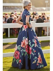 economico Lunghezza del pavimento-Linea ad A Lunghezza al pavimento Abito da invitata a nozze Abito Formale Abito Derby Abito da cerimonia per signora Manica Corta Scollo a V Regina Anna Elegante Formale Ferie Derby del Kentucky Raso