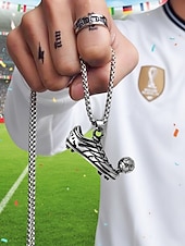 economico Accessori-Collana da uomo in acciaio inossidabile con ciondolo a forma di calcio di pallone, gioiello per tifosi di calcio, ideale per partite e per l'uso quotidiano.