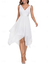 abordables Vestido Sencillo-Mujer Mini vestido Vestido de raso Vestido de una línea Elegante Fiesta cóctel Exterior Fiesta Invitado a la boda Encaje Retazos Ajuste regular Color sólido Sin Mangas Escote en Pico Negro Blanco