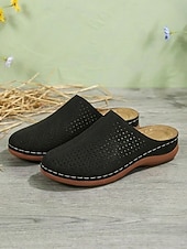 baratos Socas &amp; Mules de mulher-Mules femininas perfuradas, estilo slip-on – sapatos brancos em couro sintético com salto confortável para uso diário, passeios casuais e um estilo descontraído de verão.
