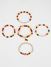 preiswerte Zubehör-Damen-Armbandset in Flaggenfarben, stapelbarer Fächerschmuck aus Legierung in verschiedenen Länderdesigns für Fußballspiele, Teamunterstützung, lässige Alltagskleidung und Spieltagsoutfits.