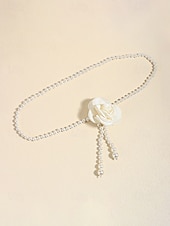 abordables Boda ACC-Collar de cadena para la cintura con perlas de imitación de camelia para mujer en blanco y negro, joyería elegante y versátil para bodas, fiestas nocturnas, para ir al trabajo y ocasiones formales.