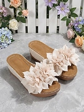 economico Infradito scivolosi-sandali da donna con zeppa verde e dettagli floreali – comode scarpe estive aperte per l'uso casual, quotidiano e in giardino