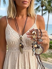 economico Collana da donna-Collane lunghe da donna in stile bohémien a strati, multi-stile, in lega, con pendente regolabile, perfette per l'uso quotidiano e per i viaggi.