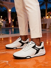 Χαμηλού Κόστους Ανδρες-Ανδρικά λευκά και μαύρα αθλητικά παπούτσια με αντίθεση, ελαφριά, μοντέρνα casual παπούτσια με κορδόνια για βραδιές σε θέρετρα, παραθαλάσσιες αποδράσεις, πάρτι δίπλα στην πισίνα, ταξίδια διακοπών, smart casual βραδινά σύνολα