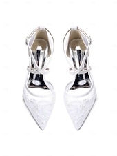 Недорогие Невеста-Женские свадебные туфли-лодочки цвета шампанского — элегантные свадебные туфли с вышивкой и массивным каблуком для свадеб в саду.