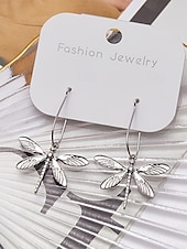 economico Orecchino da donna-Orecchini pendenti da donna in lega a forma di libellula, stile bohémien, gioielli leggeri ispirati alla natura, perfetti per l'uso quotidiano, i viaggi e le vacanze estive.