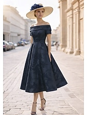 billige Te Lengde-A-linje Te-lengde Gjestekjole til bryllup Formell kjole Derbykjole Kjole til brudens mor Kortermet Løse skuldre Elegant Pastell Formell Jacquard med Plissert
