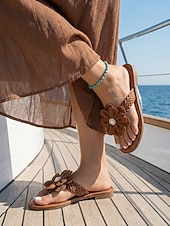 abordables Sandalias deslizantes-Chanclas blancas elegantes con estampado floral para mujer: cómodas sandalias de tiras trenzadas con detalles florales en 3D para viajes en crucero de lujo y fiestas en yate. &amp;lunas de miel en islas