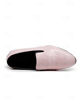 tanie Loafery-Męskie jasnoróżowe mokasyny z wytłoczonym wzorem krokodyla, minimalistyczny, wsuwany design, wyrafinowany, elegancki styl, idealne na wesela i formalne wyjścia