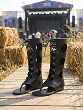 voordelige Vrouwen-Stoere zwarte gladiatorsandalen voor dames - platte kniehoge sandalen met vetersluiting, uitgesneden design en teenslipper, perfect voor muziekfestivals en zomerse raves. &amp;boho woestijnvakanties