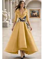 baratos Vestidos de Festa em A-Linha A Longo Vestido formal Vestidos de noite Elegante Manga Longa Decote V Carnaval Formal Bolsos Cetim com Miçangas Apliques