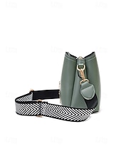 baratos Malas com Alça-Bolsa transversal feminina em couro sintético com alça ajustável, pingente de borboleta, bolsa casual chique multicolorida para uso diário, deslocamento para o trabalho e passeios de férias.