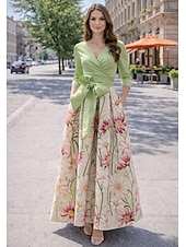 baratos Vestidos de Festa em A-Linha A Longo Vestidos de noite Elegante Vintage Floral Manga 3/4 Decote V Festa de Jardim Casamento Cetim com Estampa floral Pregas Bolsos